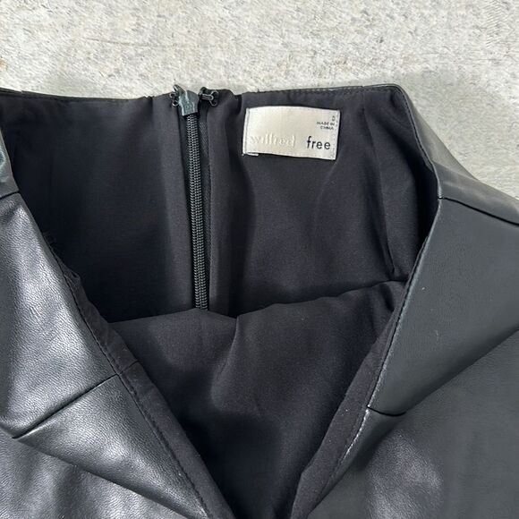 Wilfred Free Oracle Black Pleather Mini Skirt NWT - Picture 4 of 7